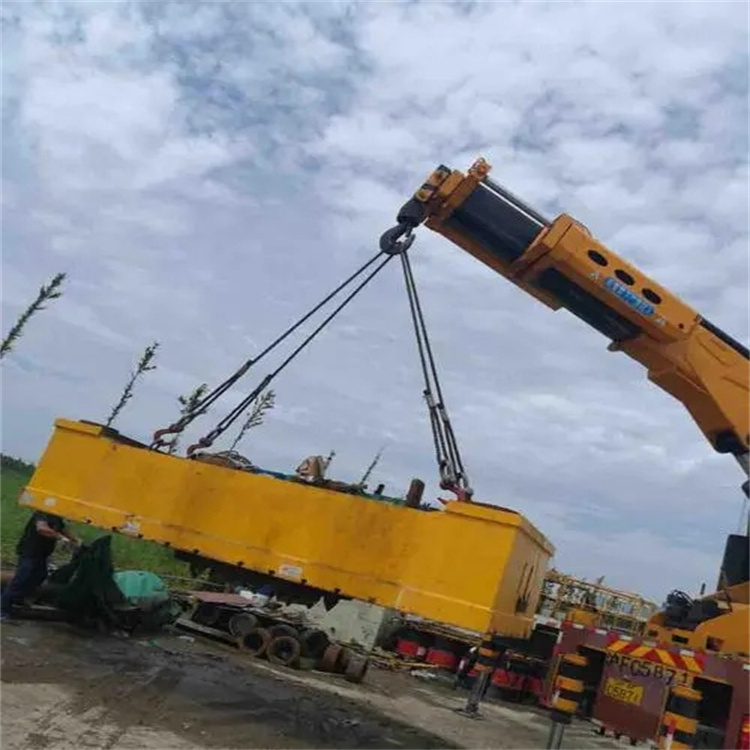 平昌随车吊吊集装箱怎么吊